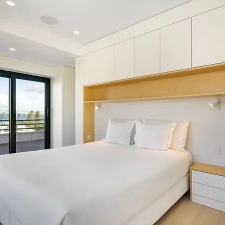 Whome Bachelor Pad In The Sky, Great For Digital Nomads & Remote Workers