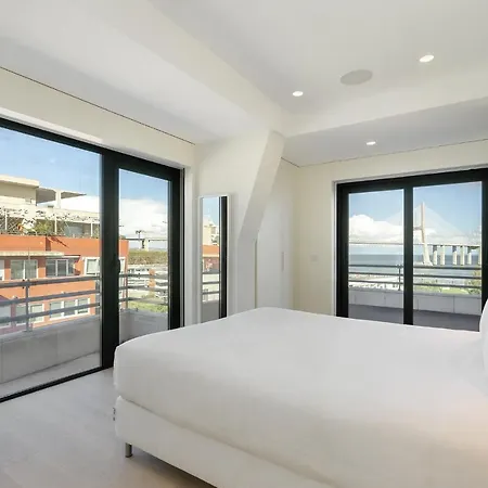 Whome Bachelor Pad In The Sky, Great For Digital Nomads & Remote Workers 아파트 *
