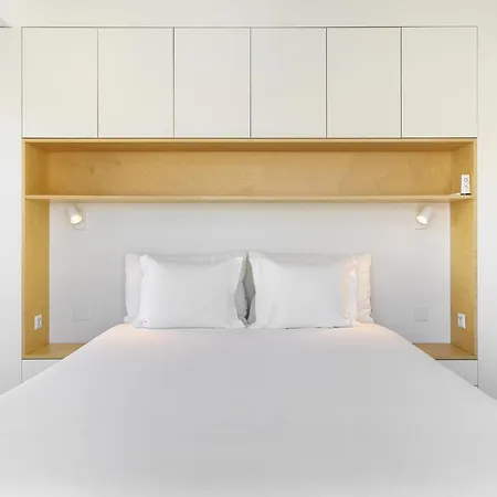 Whome Bachelor Pad In The Sky, Great For Digital Nomads & Remote Workers Apartament Lizbona