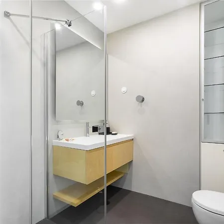 Whome Bachelor Pad In The Sky, Great For Digital Nomads & Remote Workers Apartament